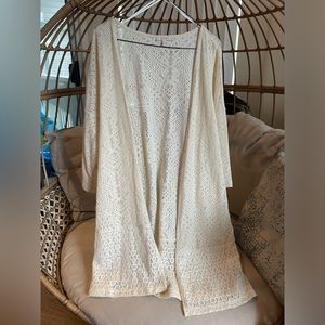 ❣️SOLD❣️ESPIRIT | Boho Ivory Crochet Kimono / Cover-up